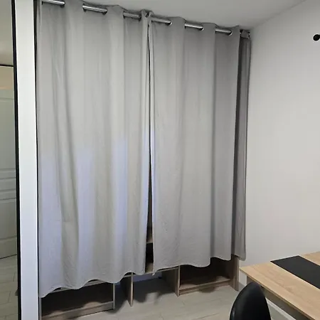 Independant Avec Acces Piscine Et Exterieur Апартаменты *